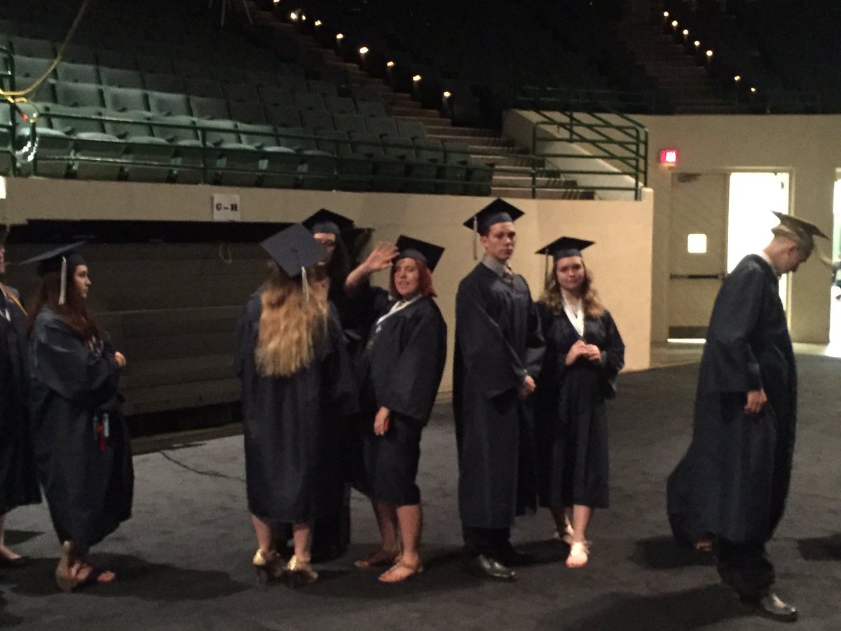 DrJimLloyd's tweet image. Some backstage photos. #Classof2017OFHS