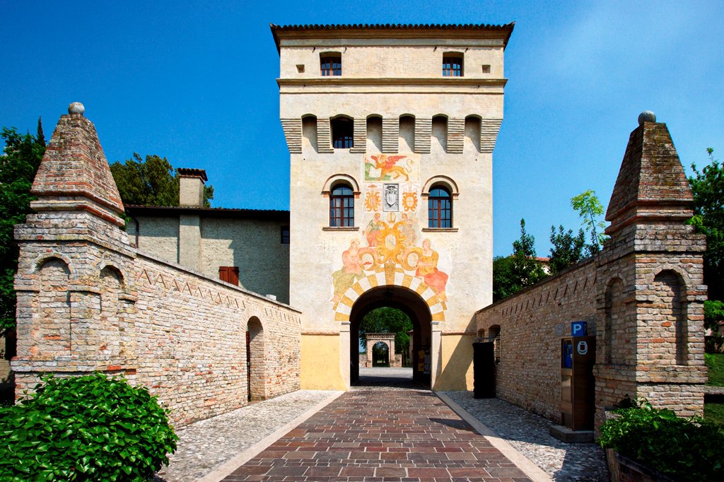 VisitFVG's tweet photo. #borghi lover? Don't miss out the typical #ItalianVillages! In Friuli Venezia Giulia more than 20 await you! https://t.co/n1icjbWRCs #Italy https://t.co/GajMZYiqXk