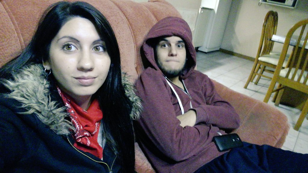 mariemiliaok's tweet photo. Noche de comer y ver tele. #Conjuro2 https://t.co/PjYZ9SFKTv
