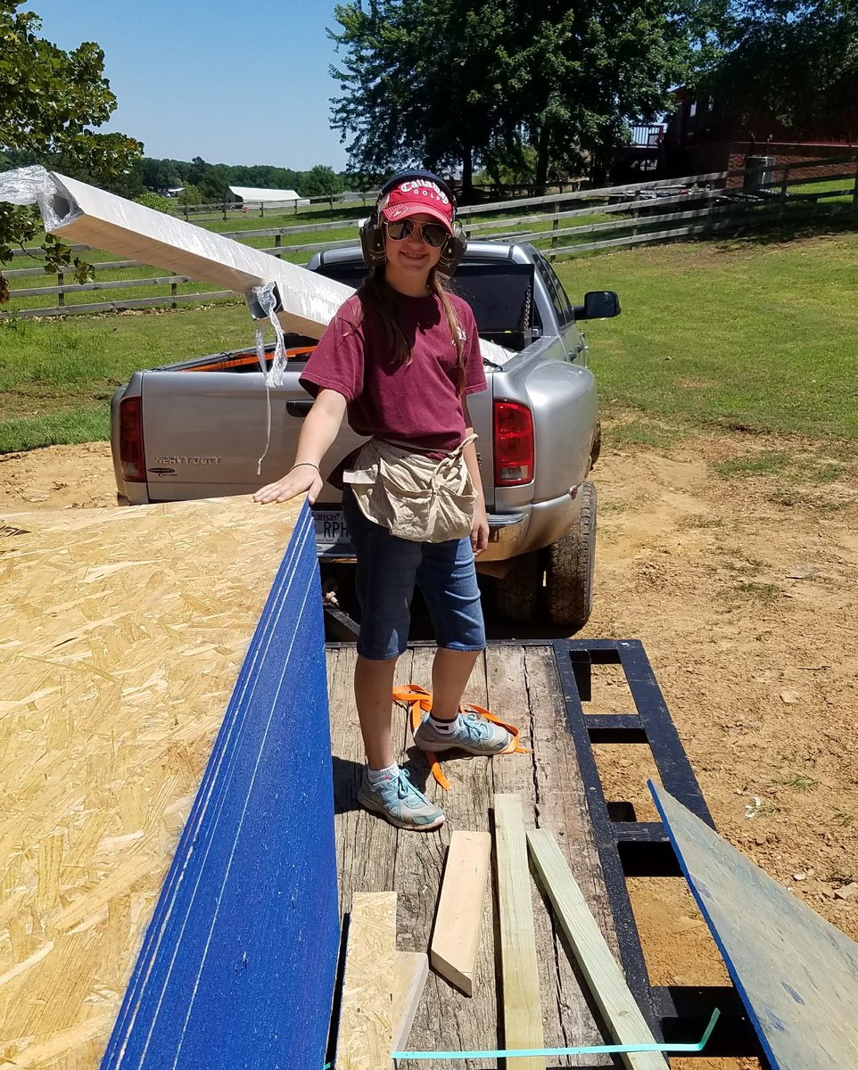 JohnMcCoy84's tweet photo. My little girl is not so little now! Working like a pro! https://t.co/gdS5cveE6o