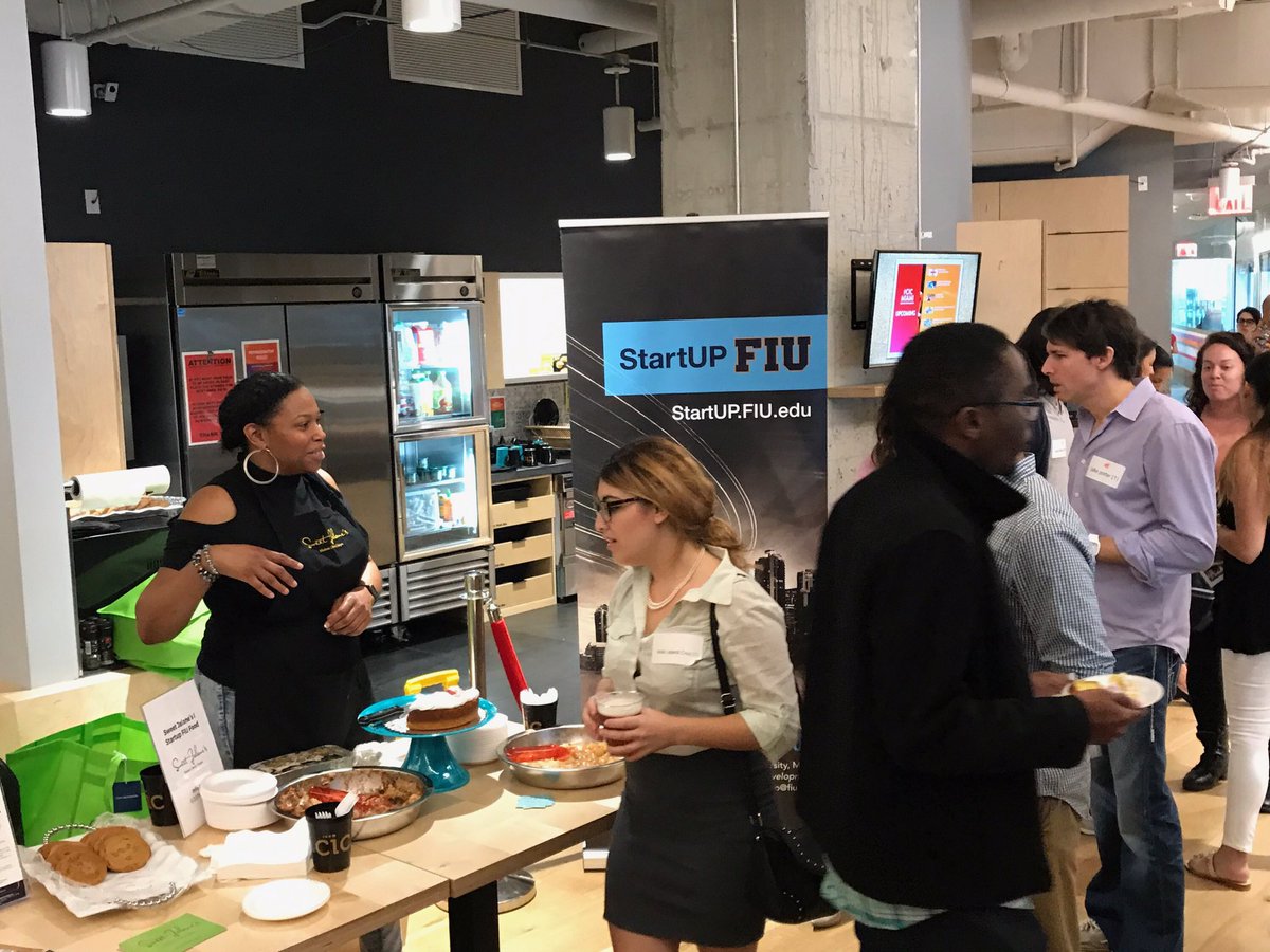 startupfiu's tweet photo. Our wonderful #FoodEntrepreneurs sharing their stories and showcasing their product! #StartUPFIUFOOD @VentureCafeMIA https://t.co/PIKot2hcKV