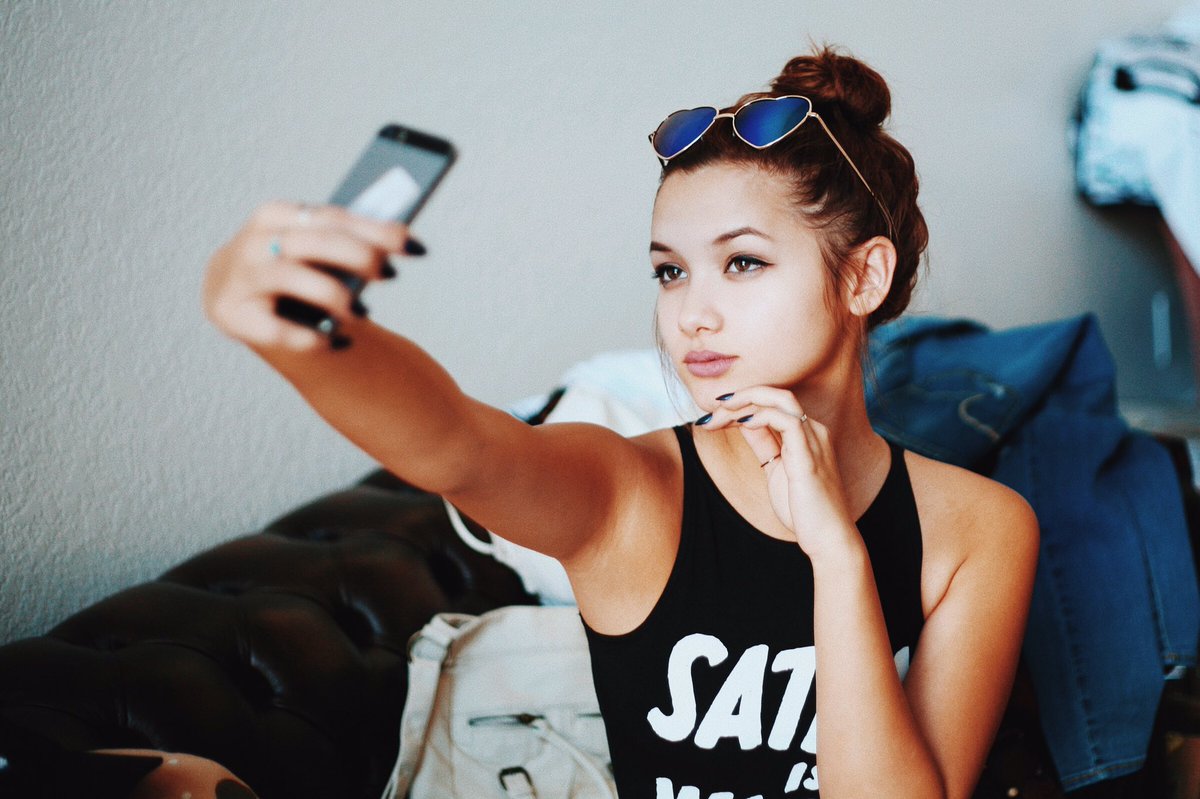 CREEPSTREET's tweet photo. Found some pics of bb @Calucaroo waitin' 4 Satan... 😈 #Creepettes #Asstray #WasteHisTime2k17 #TBT https://t.co/E69JJUvIOU