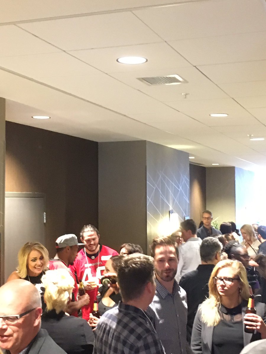 calgarycma's tweet photo. These #calgarystampeders sure know how to tailgate! #yeehaw! #CMAtailgate #Calgarymarketing @calgarycma @calstampeders #preseasonparties🏈😎🇨🇦 https://t.co/p0i2mW8oXm