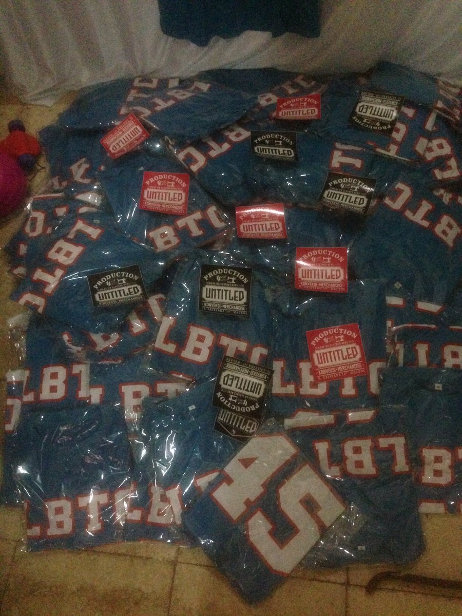 untitledmalang's tweet photo. Jasa pembuatan : Jaket, Kemeja, Kaos, Hodie, varsity dll, jl gajayana 14d malang 081555673337 @jubelmalang https://t.co/F2OdvnhsGF