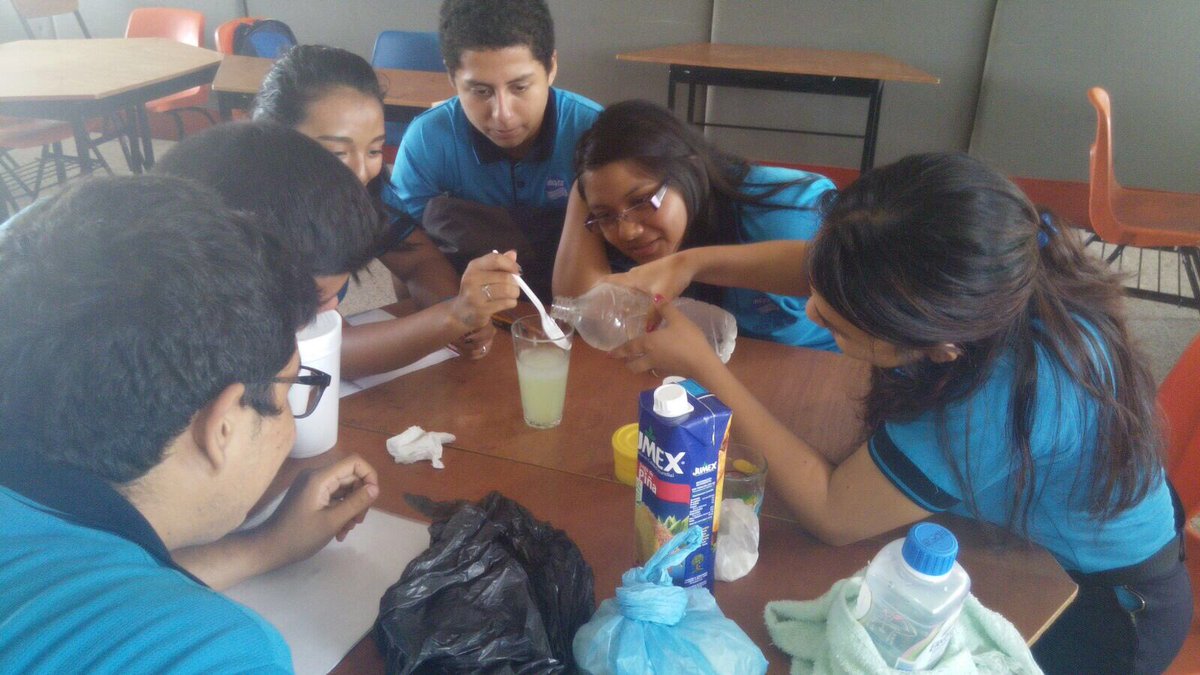 CETMAR_Boca's tweet photo. Alumnos de #VidaSaludable de sexto semestre realizan práctica de laboratorio en la materia #Biología Contemporánea. https://t.co/zH3YBmAZiN