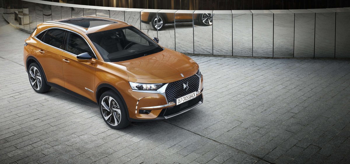 DS_AU_Official's tweet photo. Plug in for power. Unplug for performance. #DSETENSE: Hybrid drivetrain available on #DS7CROSSBACK. https://t.co/konShD0zGt