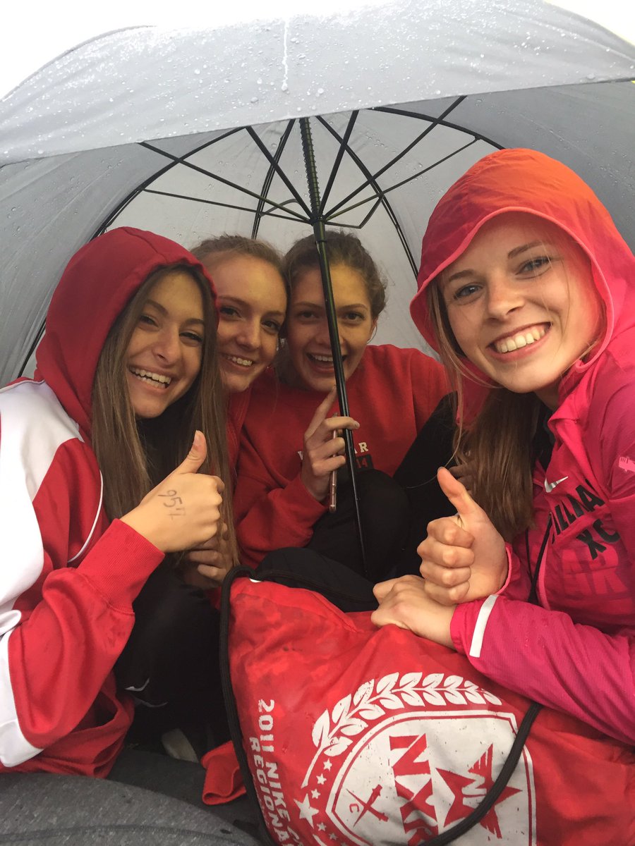 cardsathletics's tweet photo. How many HS track girls can you fit under 1 umbrella?

@YulpSection @MSHSLjohn https://t.co/2vlGL23McF