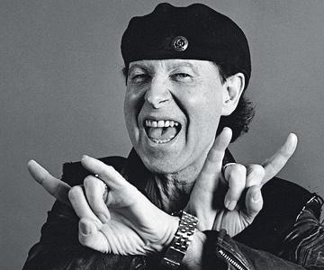 Happy birthday to the best singer of the best band in the world: Klaus Meine!
He\s my hero  