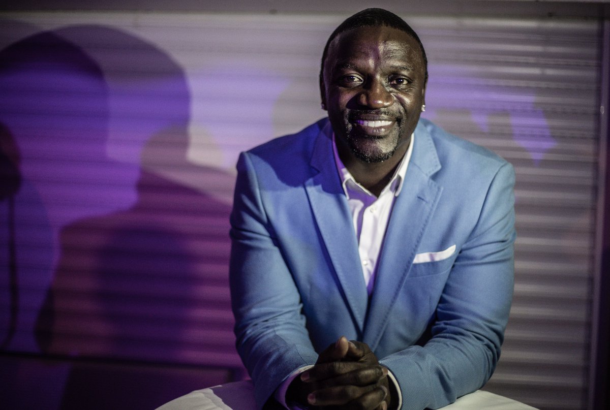 CinemoiOfficial's tweet photo. A portrait of our speaker and philanthropist .@Akon at last night's Gala benefiting Children Uniting Nations. #Cannes2017 #LetsAllConnect https://t.co/DMRguYWNLB