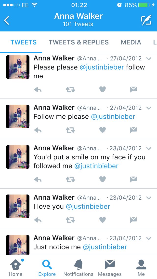 bethwalkkker's tweet photo. Did he follow u back? #wegottakeenone @awalkkker https://t.co/cmAi0VALUt