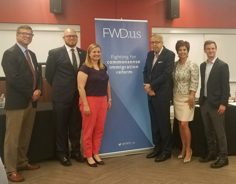 KateWGallego's tweet image. Today @fwd.us launched in #AZ. The immigration advocacy group founded by Mark Zuckerberg, Bill Gates, &amp;amp; others is now in #Phx. #FwdAz