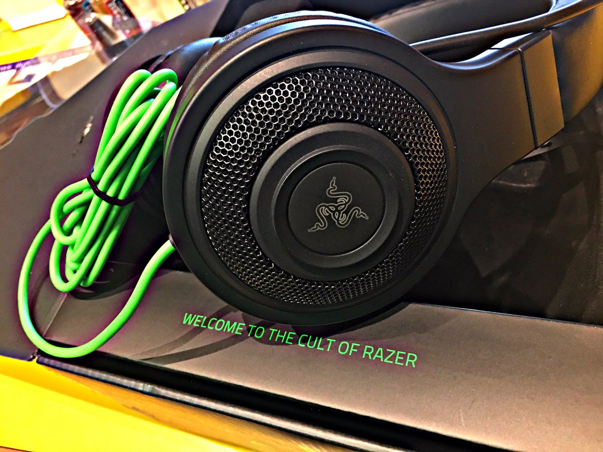 NickDesingss's tweet photo. We back in the game boys.
#razor #razorgame #razorgaming #ps4 #ps4games #razergamingheadset #razergaming
@Razer @RazerUSA https://t.co/J3t7tmg2d9
