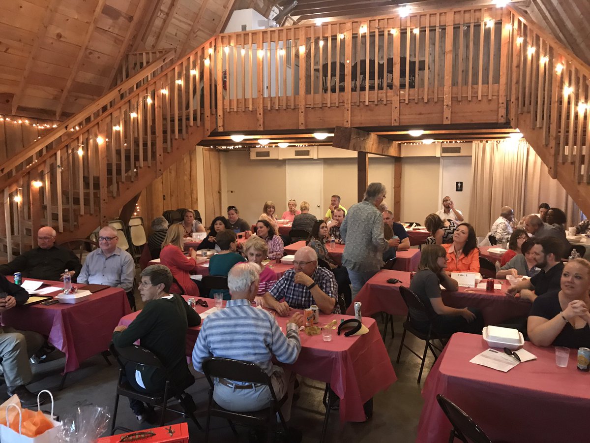 JimOgle's tweet image. We are underway with KC Trivia!  Big crowd. Excited judges. #FFNHA #KCMuseum