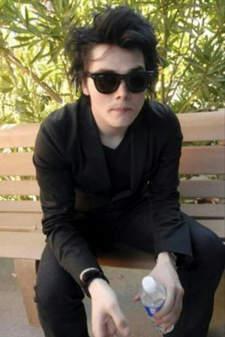 Sxghtless's tweet image. New acc, hella not new to RP.

- SV
- Blind as hell
- Gay as hell
- Kinda (totally) an asshole
- Descriptive

(Description below tweet)

RT?