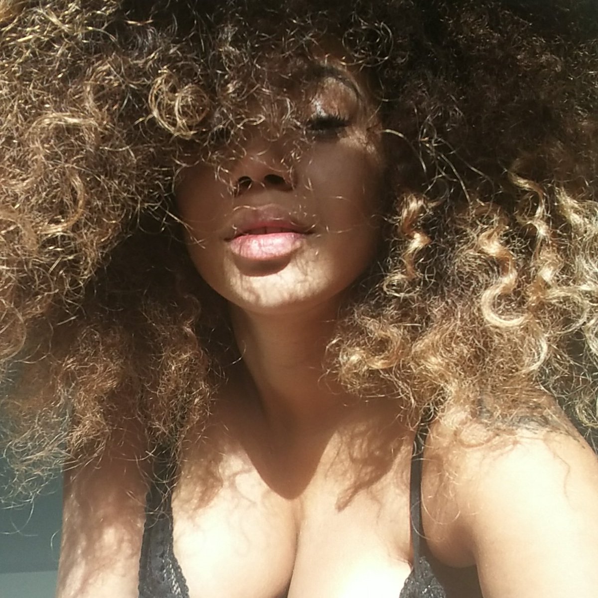 BloodDiamondSL's tweet photo. #NewProfilePic https://t.co/Ke8WfYlFrU