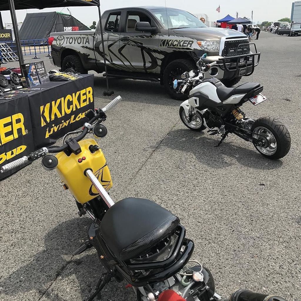 KICKERaudio's tweet photo. Tunes on two wheels and four!
#kickeraudio #livinloud #ignitionmotorgroup #redbull #zoomer #hondagrom #grom #ridid… https://t.co/ytWuksYLTK https://t.co/iLuB3tteiC