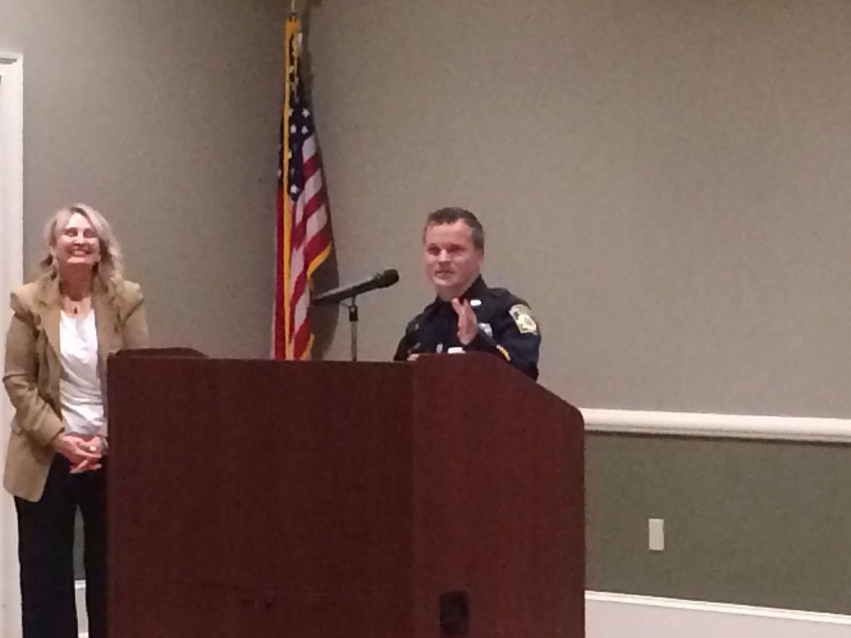 BurnetteforPO's tweet photo. Congrats also to officer Jonathan Nolan for being honored as Volusia League of Cities Police officer of the Year! #PO150 #VolusiaLeague https://t.co/ANBhC5uleL