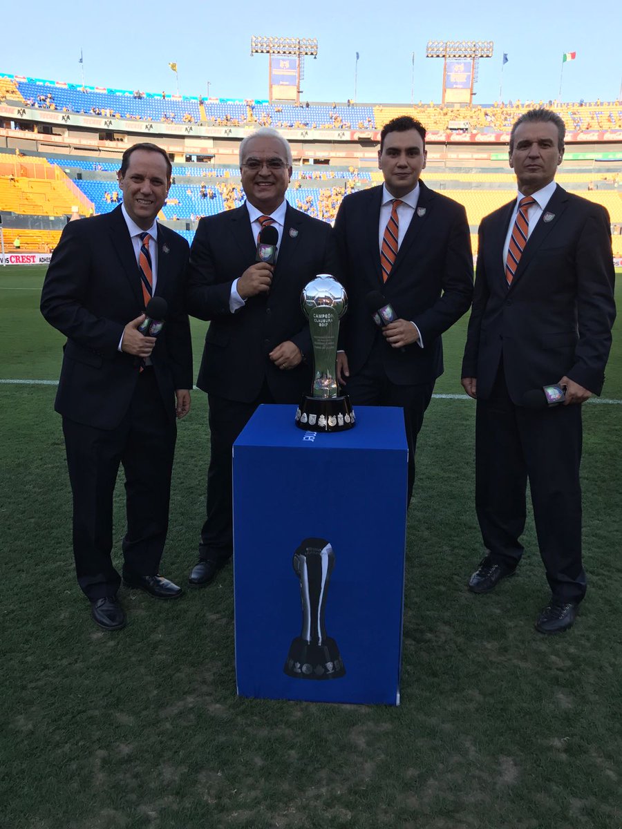 LuisOmarTapia's tweet photo. Listos para la ida de la final de la @LIGABancomerMX 🏆. Únanse, que la fiesta es en @UnivisionSports. https://t.co/7CngPZnPP8