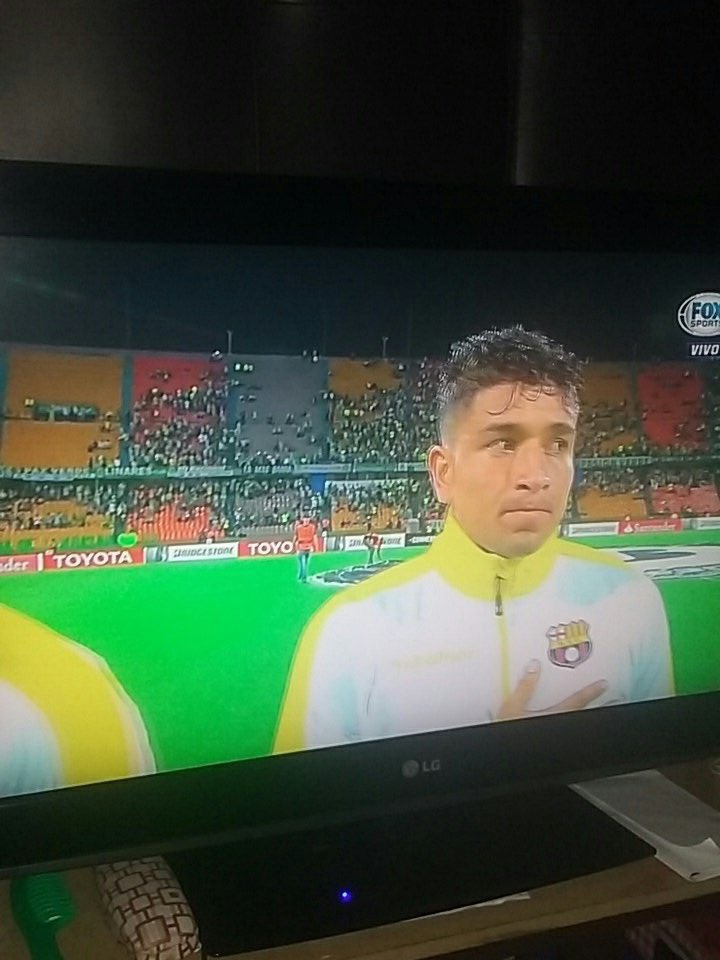 2010MasterChip's tweet image. Pues mi amix @EduardoLuisFut mentiras no estaba diciendo, vacío ese estadio, hinchas de mentiras.