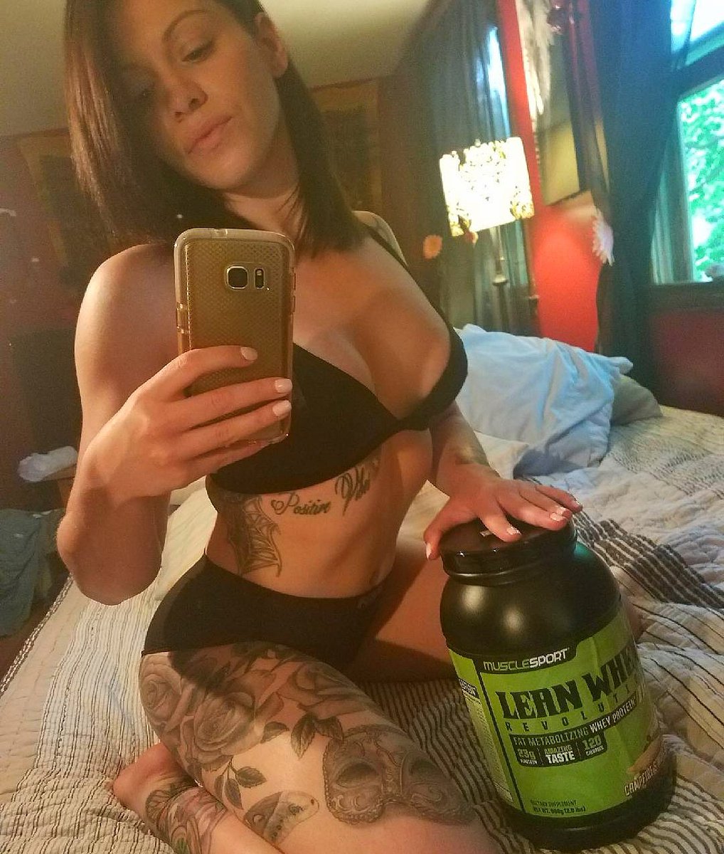 Ginamichelle187's tweet photo. @TeamMuscleSport #protein #doyouevenlift @StevePulcinella https://t.co/UPneJdpvEf