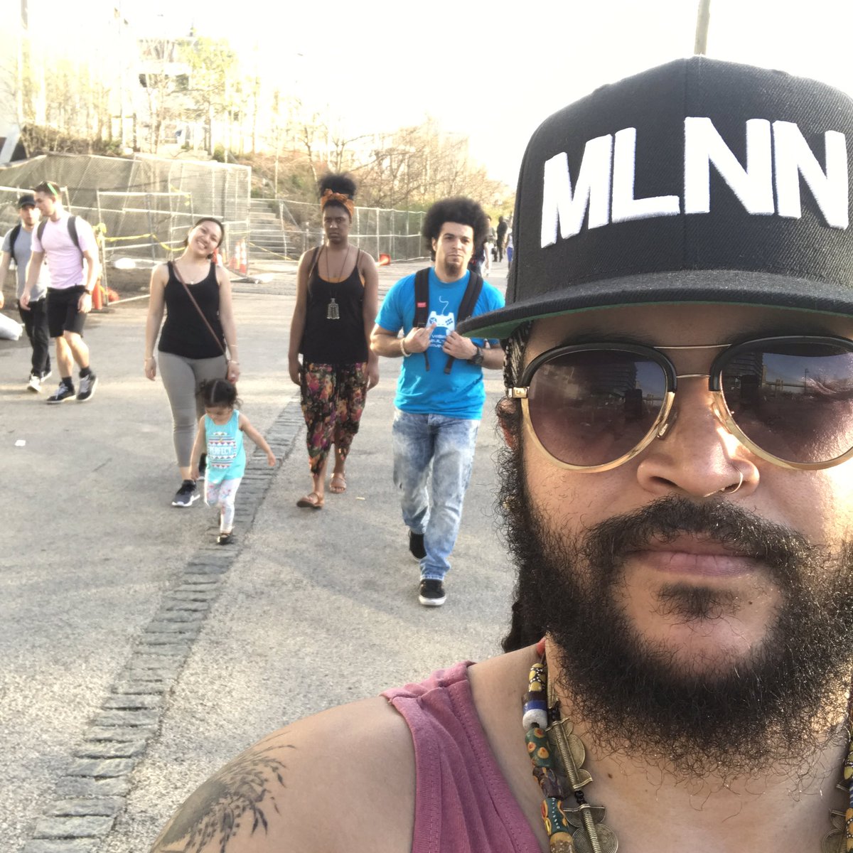 voodouvega's tweet photo. Family time!! #mlnn https://t.co/VWLb8BQfWL