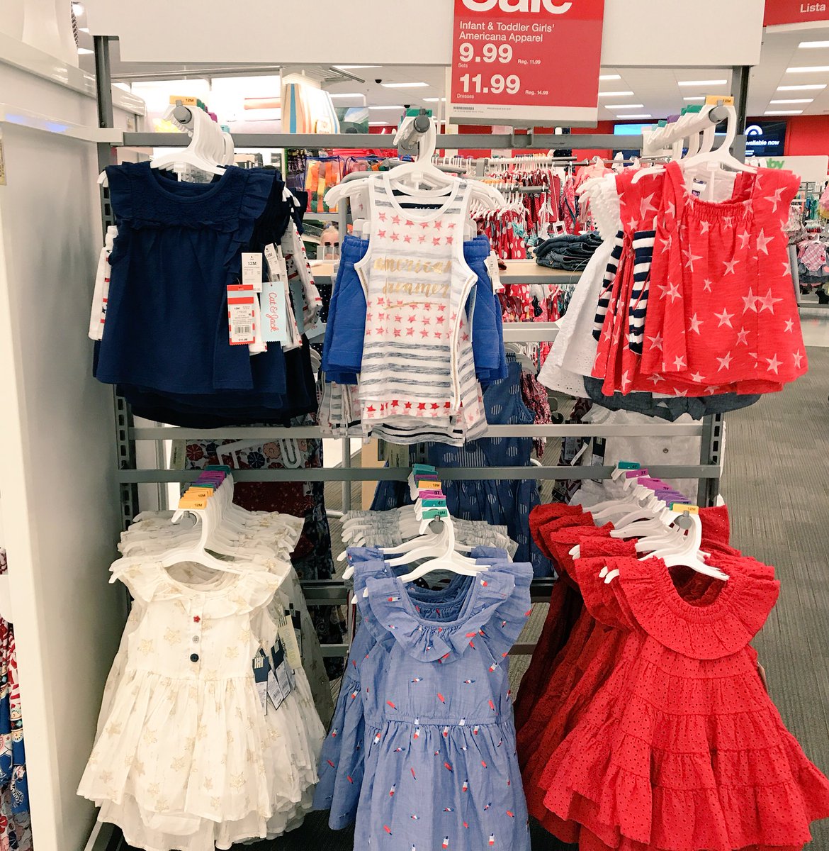 Aracelii_perezz's tweet photo. My Itg department is ready for this  Memorial Day weekend 🇺🇸😎 #FunInTheSun #SummerReady #D232LivesInBeastMode #TargetStyle #Target https://t.co/xvWU2AChw9
