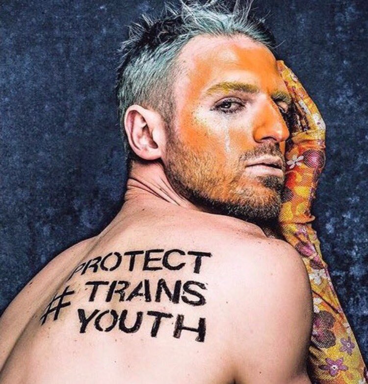 FashionTV_Chile's tweet photo. Ayudar a construir una comunidad generando #conciencia es lo que busca #TearAwayWalls #ArtAgainstHate https://t.co/aYSovgFH90