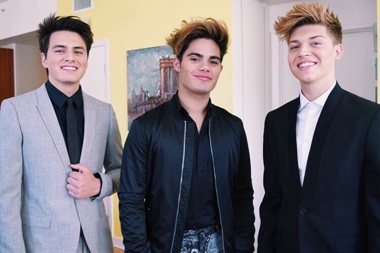 xfiyminfinityx's tweet photo. always remember to smile ♡ https://t.co/fl8DCWb939