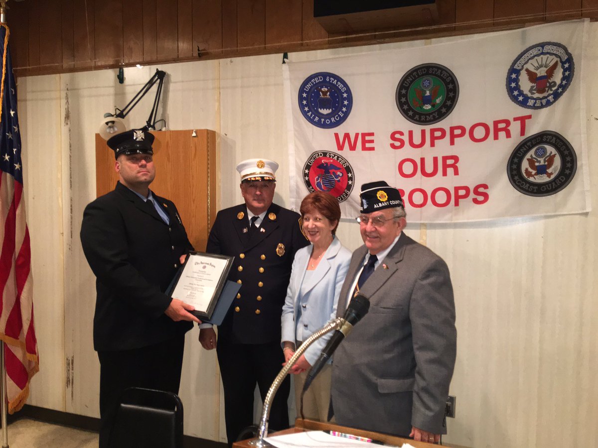 FD_AlbanyNY's tweet photo. N Albany Post with @AlbanyCityHall honored DC Gregory, Lt Wolfgang &@AlbanyFFs tonight for recruitment campaign promoting diversity #joinAFD https://t.co/ggbE69XNNH
