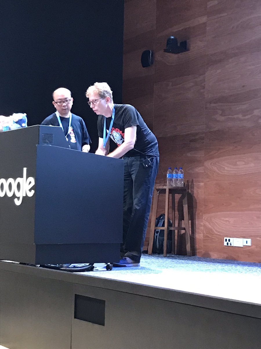 goinggodotnet's tweet image. Robert Griesemer is getting ready to talk. #golang @golangSG