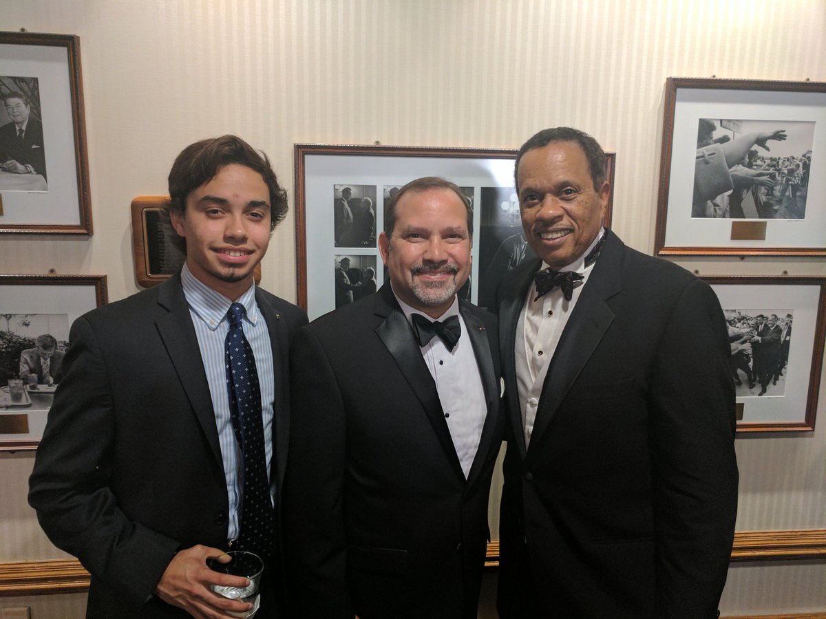 dvargas's tweet photo. Great to be at 2nd multicultural media correspondents dinner #vilmmcd by @voteitloud @PressClubDC https://t.co/2L3bEmOYHu