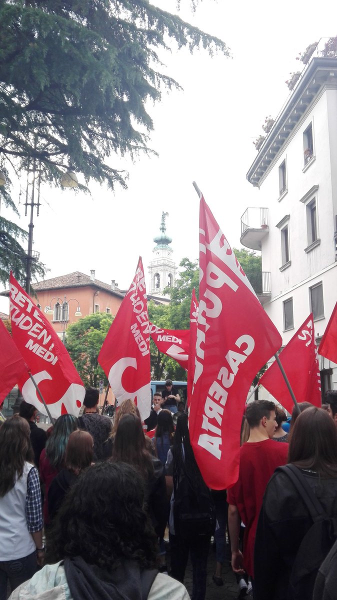 #WeHaveADream: la #Pace i diritti umani in #Syria
<a href="/CorriereAlpi/">Corriere delle Alpi</a> <a href="/corriereveneto/">Corriere del Veneto</a> <a href="/Gazzettino/">Gazzettino</a>