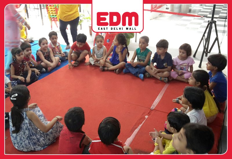EastDelhiMall's tweet photo. Mask Making Workshop of Risekids #SummerCamp 2017 #EDM Event...... #EastDelhiMall #MaskMakingWorkshop https://t.co/RGSHrCy5YB