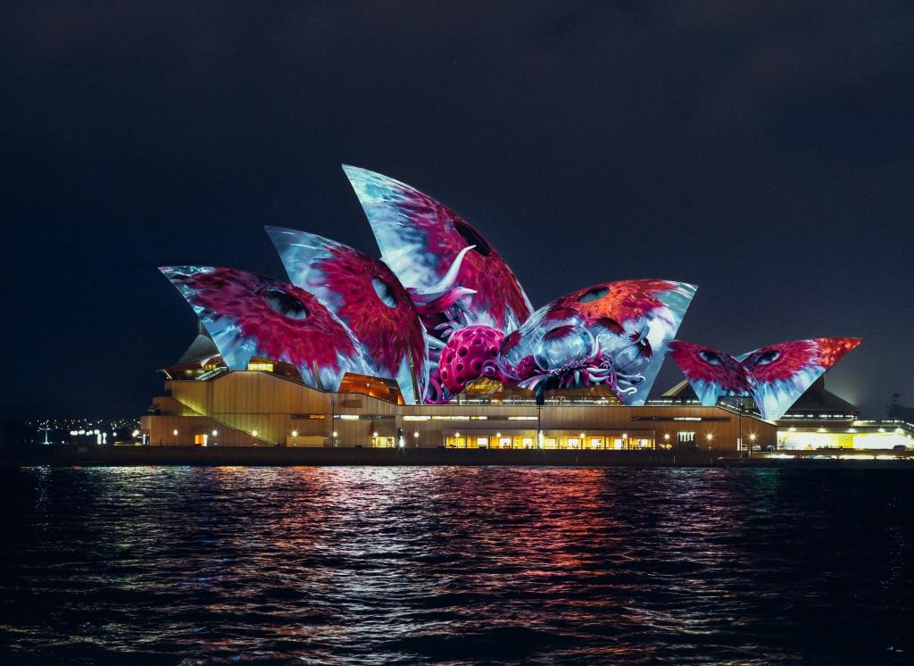 Sydney Opera House tweet media