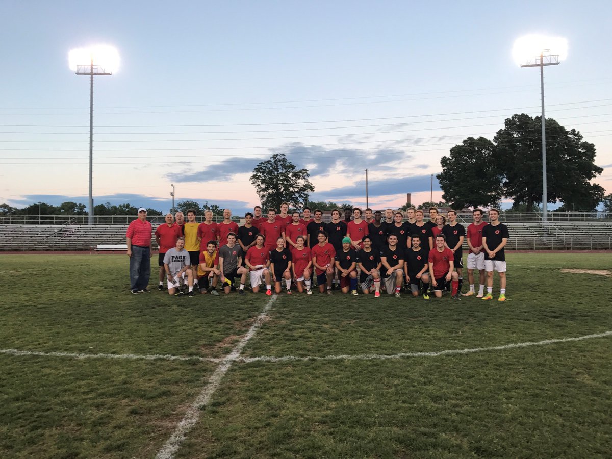 PiratesMSOC's tweet photo. @PiratesPage @PiratesMSOC @gopagewsoccer Seniors and Alumni under the lights at Marion Kirby Stadium! https://t.co/13XWoJUIaW