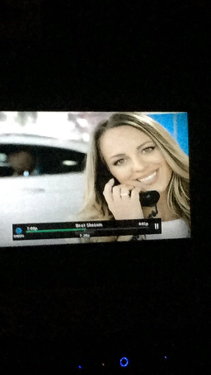JillianHruban's tweet photo. Just watching some tv and look who I see @LolaBunny328 #famous lol 😘 https://t.co/nZh6YAklSw
