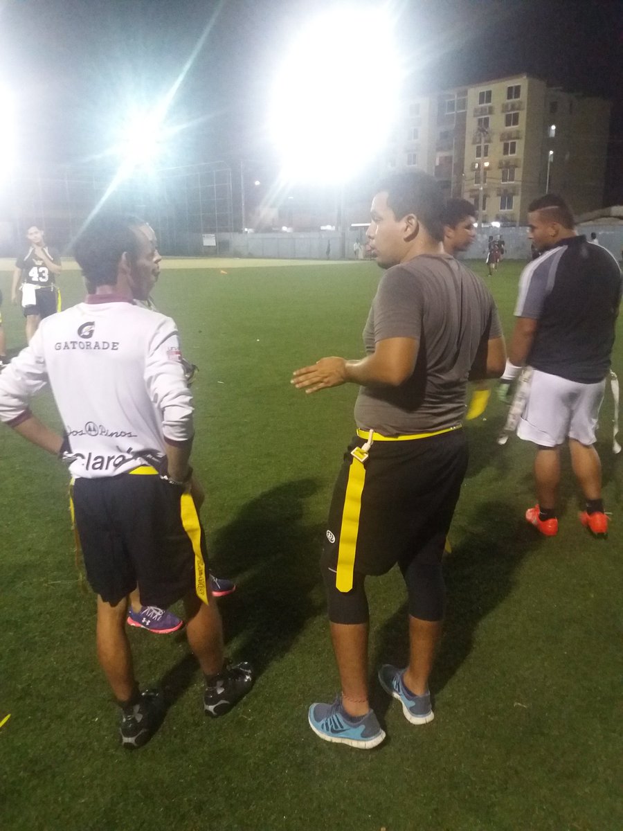 Buena práctica esta noche con el equipo #mixto y entrenando fuerte con miras a la copa de verano. #5vs5 #flag <a href="/flag5pty/">La Casa del Dip</a>
