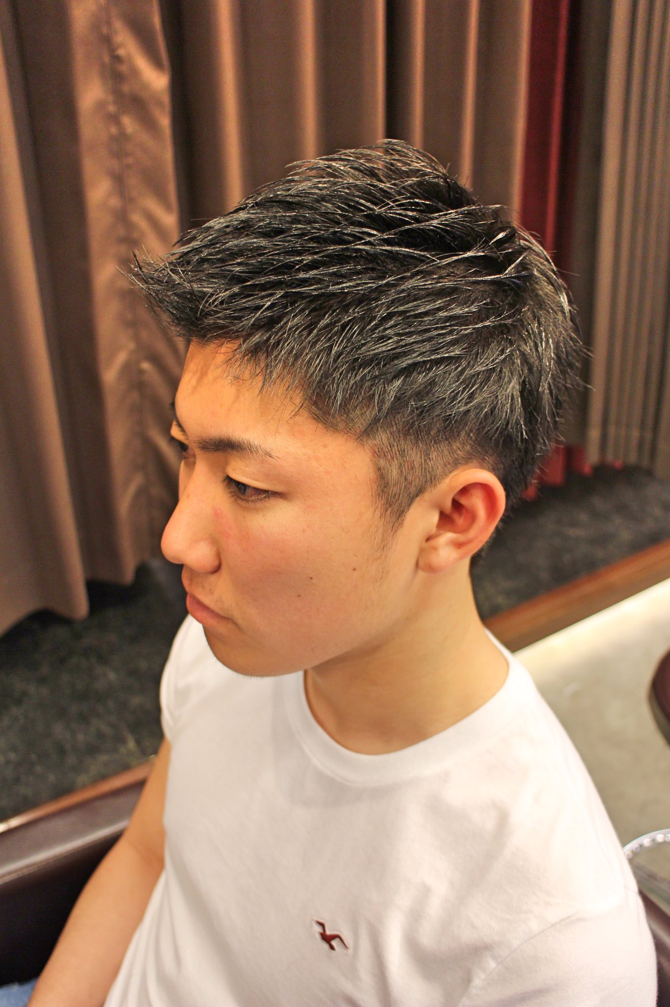 Takuma 黒髪フォワードショート ジェル 艶感のでるwaxなどで仕上げるとスタイルが綺麗に見えますのでおすすめです いつもありがとうございます 千葉 Kira 短髪 メンズ メンズカット ヘアカタ 2ブロック アップバング メンズショート