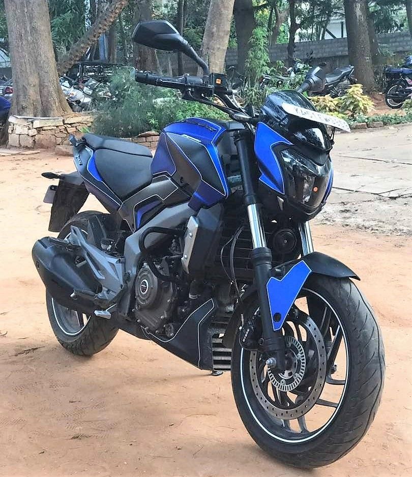 indianautos's tweet photo. Recap - #Bajaj #Dominar400 custom wrap by #Wrapcraft https://t.co/lh7EVAOOxr https://t.co/1G7Yr1whTN