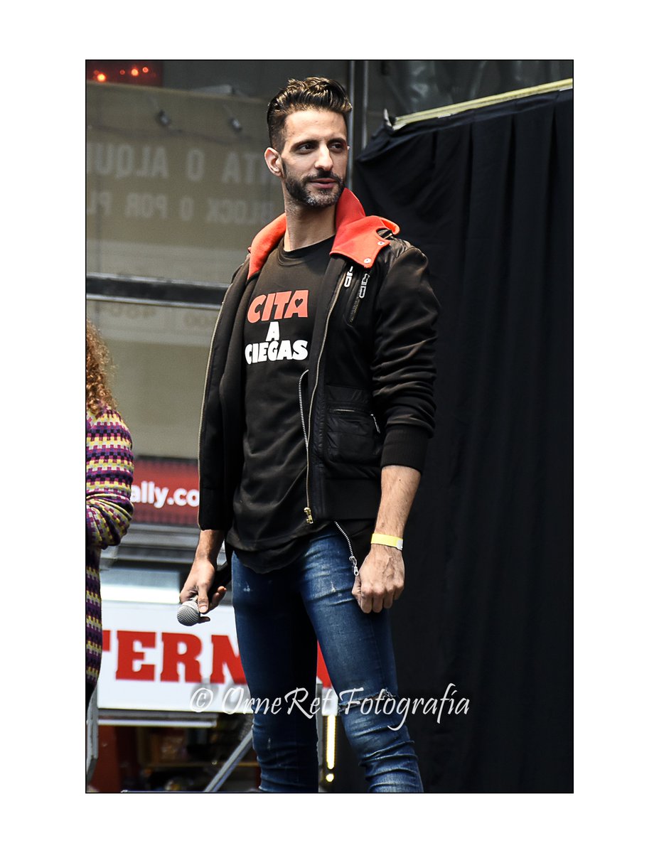 PHOrneRet's tweet photo. @MarianoZitoOK  en los Premios Hugo en calle Corrientes 2017 
Álbum completo en Facebook: OrneRet Fotografía https://t.co/rUIwxPqUgd