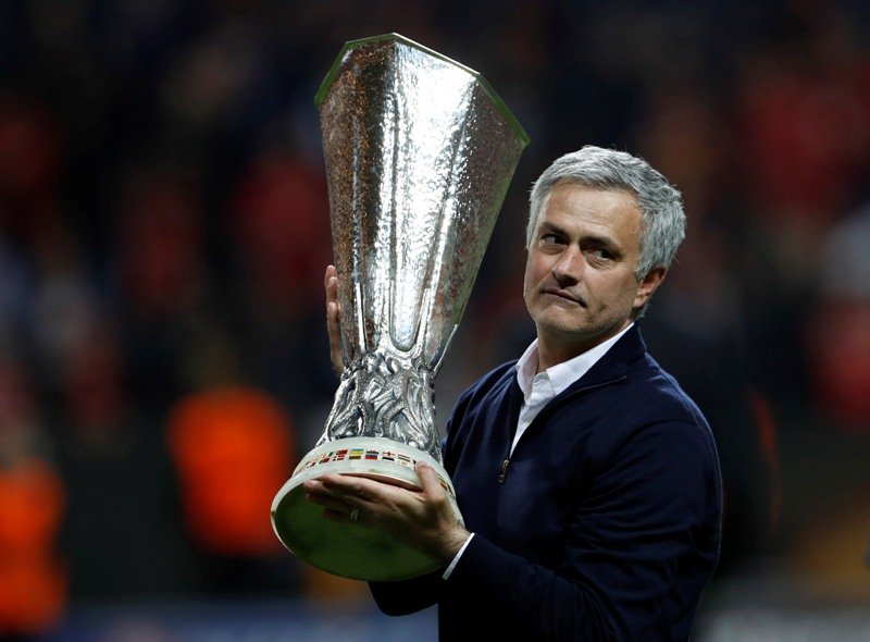 okezonenews's tweet photo. Mourinho Sebut Trofi Liga Eropa yang Terpenting saat Ini https://t.co/c9nipQ0GWm https://t.co/u20psCM7mC