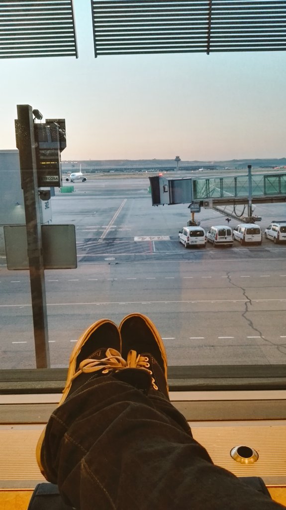 mickynorules's tweet photo. Let's Go!! Ya en el aeropuerto camino a Santiago de Compostela. #NoRulesLife https://t.co/gpDX5OrjBm