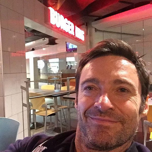 LoganElixir's tweet image. "When Laura is asleep, I get to eat unhealthy way." He took a selfie.