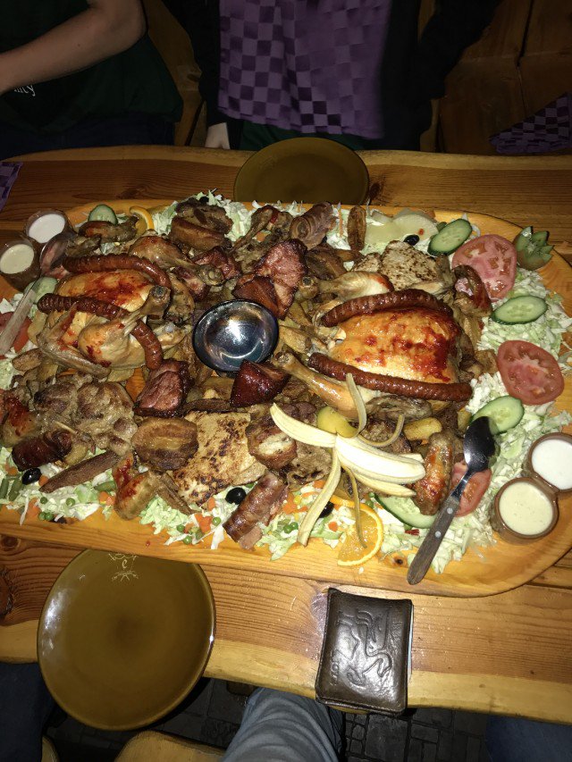 CastellansMnB's tweet photo. Dinner time at a medieval restaurant! Wish they had forks tho... https://t.co/PCzJbhw8pf