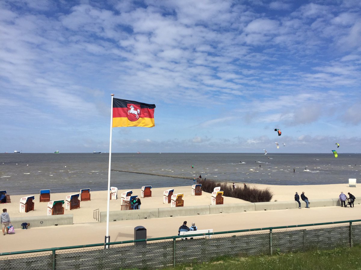 Stolz_Ohligs's tweet photo. Moin, #Cuxhaven, leicht bewölkt ⛅️, 13 Grad. #meinNiedersachsen #Doese https://t.co/AvBXGtuxbq