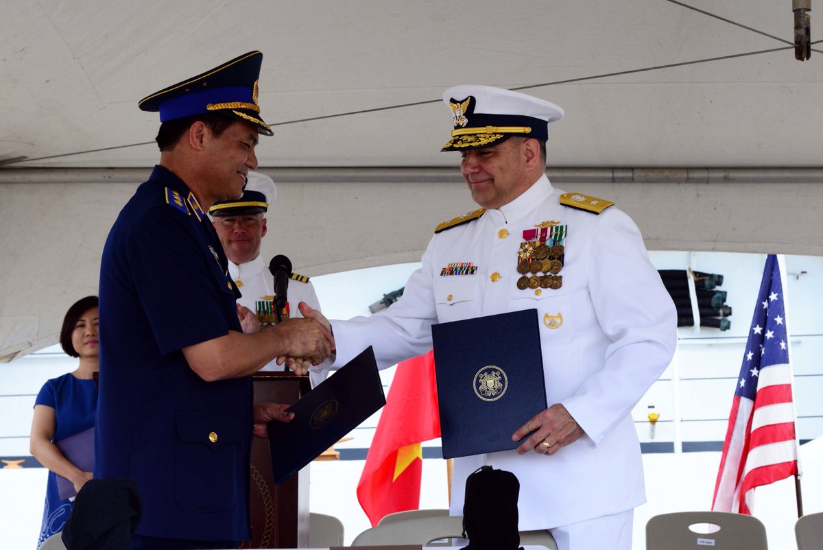 CavasShips's tweet image. 48-year-old US #Coast Guard cutter #MORGENTHAU WHEC722 transferred to #Vietnam Thursday at Honolulu, named CSB-8020 goo.gl/vVultq