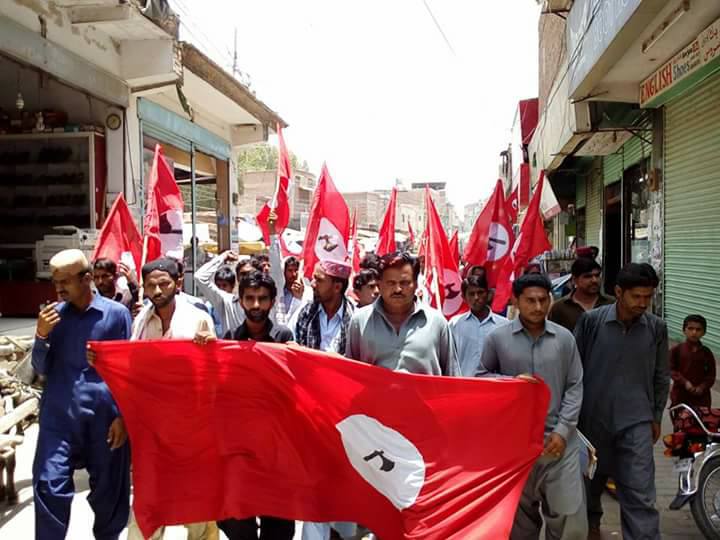 Zahid_Sindhi's tweet photo. Daharki: Protest against #EnforcedDisappearances &amp; Extra-Judicial Killings of Sindhi Political activists #SindhiGenocide
@UN @Amnesty @HRW https://t.co/33bvPwtnYU