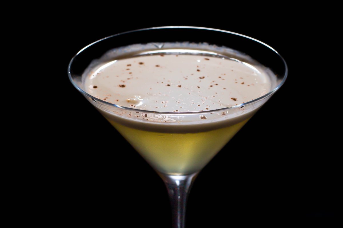 twentyfivebar's tweet photo. T-Minus 5 hours to go until 5O'Clocktails! How about that bottle of prosecco for £15, you know you want to ;)
#teabreak #cocktails https://t.co/Xe0OkUGn5f