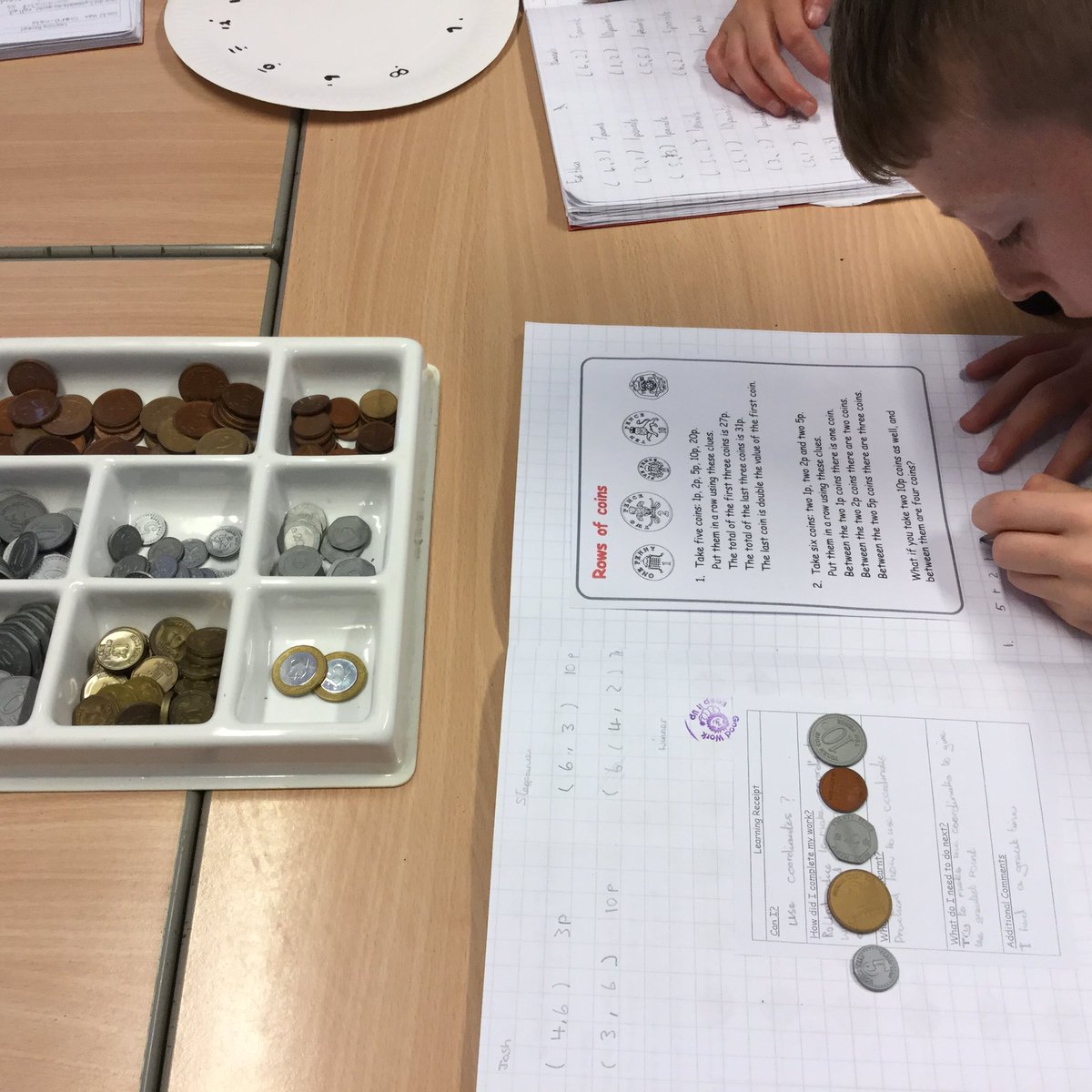 LSTClass9's tweet photo. Using clues to solve money problems. #coinconundrum https://t.co/hRf8Xgfd8i