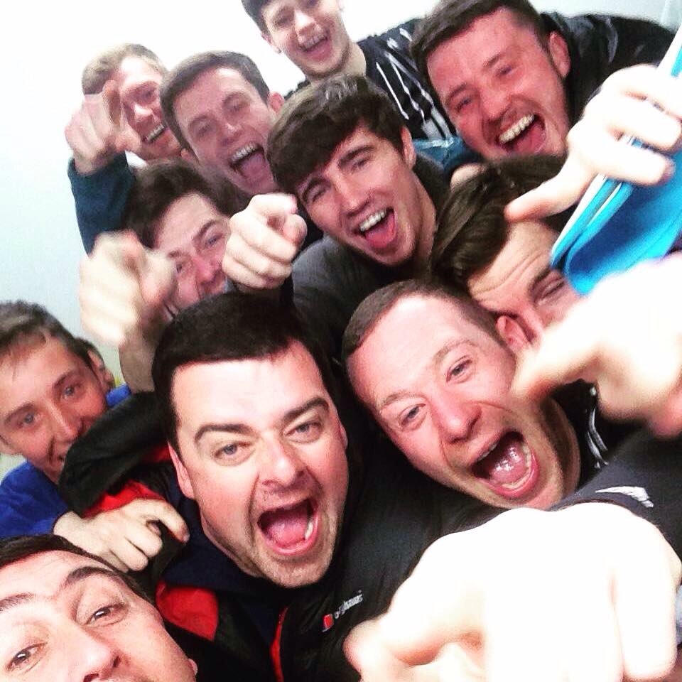 bleak_fc's tweet photo. @Michaelfoley_88 #appibirfdee from this lot #flyingtoad #enjoy https://t.co/Vlb86BHYtE